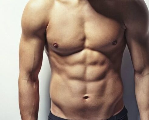 Muž s dobrou fyzickou zdatnosťou